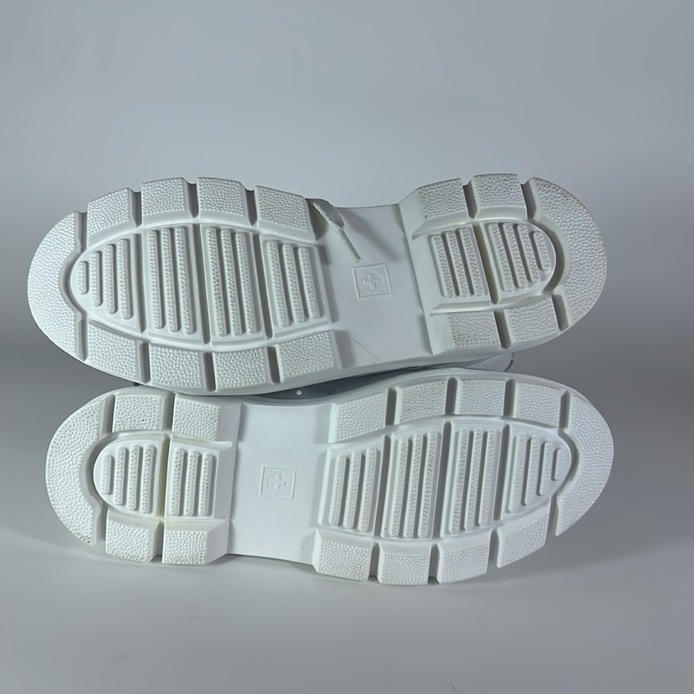 Dr. Marten’s Combs - Picture 6 of 6